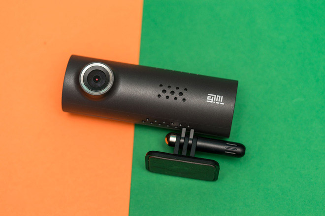 hình ảnh nổi bật của camera hành trình 70Mai Dashcam