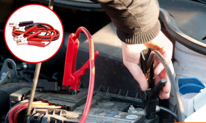Một mẹo nhỏ giúp bạn khởi đỗng xe ô tô khi hết ắc quy Thao-day-cau-binh-acquy-800x481